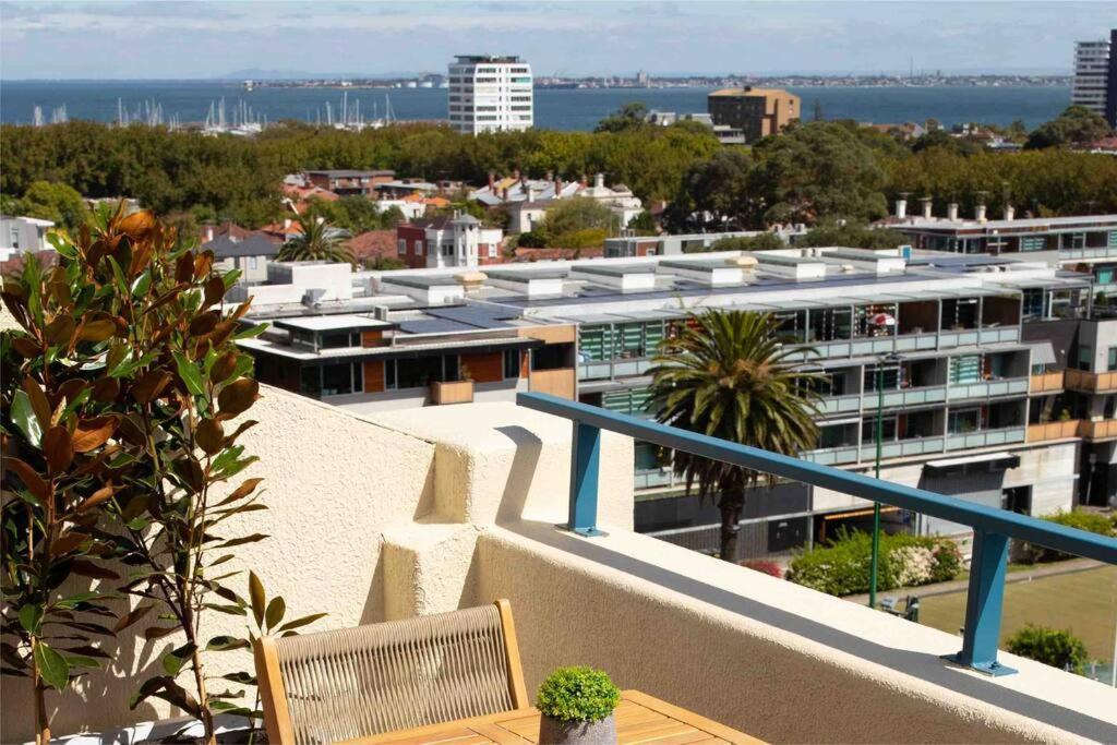 Spectacular Views Over Albert Park Melburne Exterior foto