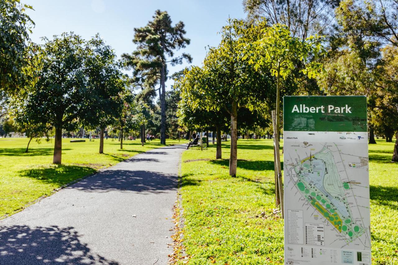 Spectacular Views Over Albert Park Melburne Exterior foto